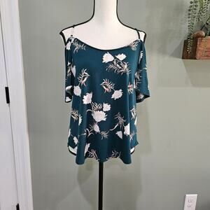 Kaileigh Valette Cold Shoulder Green Floral Top Size M‎
